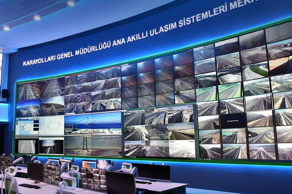 Bakan Uraloğlu’ndan bayram trafiği için kapsamlı ulaşım planı